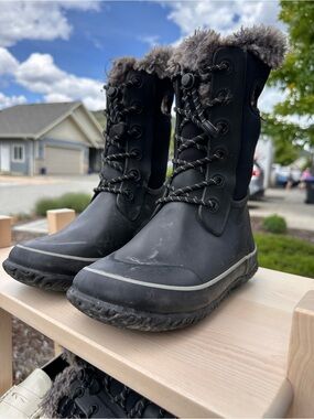 Bogs Arcata Tonal Camo Waterproof Faux-Fur Kids Boots